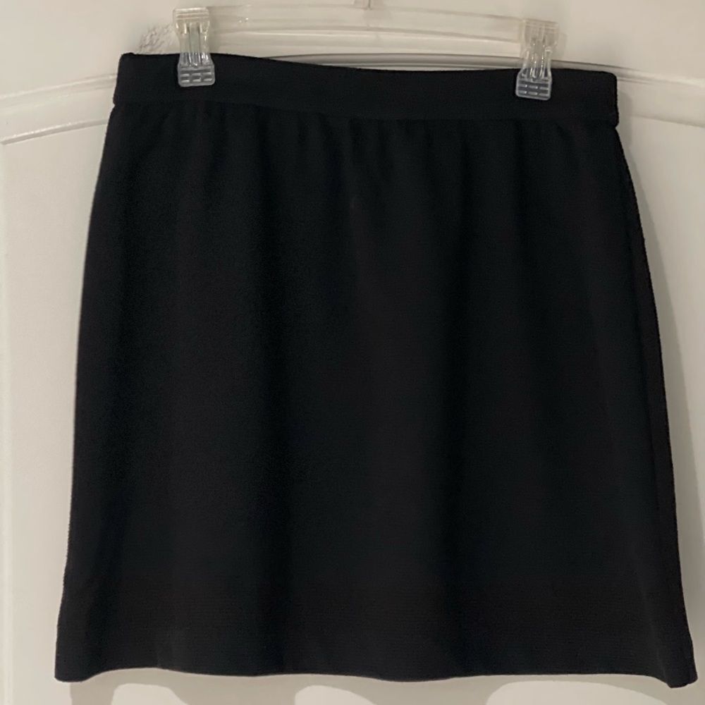 Elle knit black skirt 
